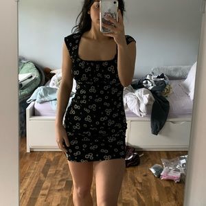 Topshop Bodycon Floral Dress 🌼🖤